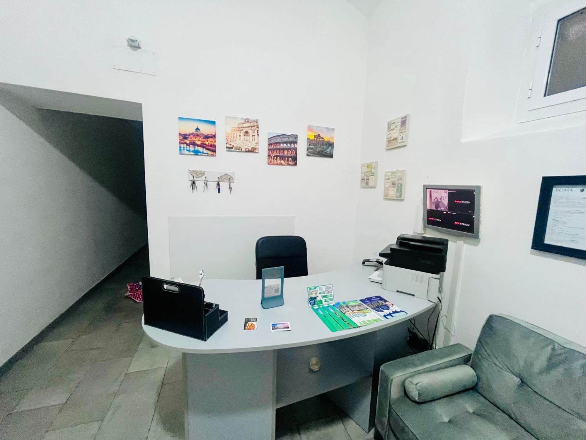 Grandis Rooms โรม ภายนอก รูปภาพ