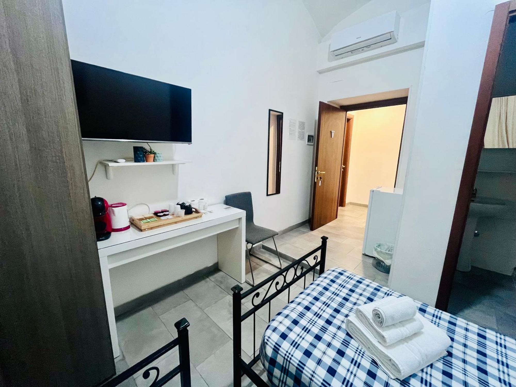 Grandis Rooms โรม ภายนอก รูปภาพ