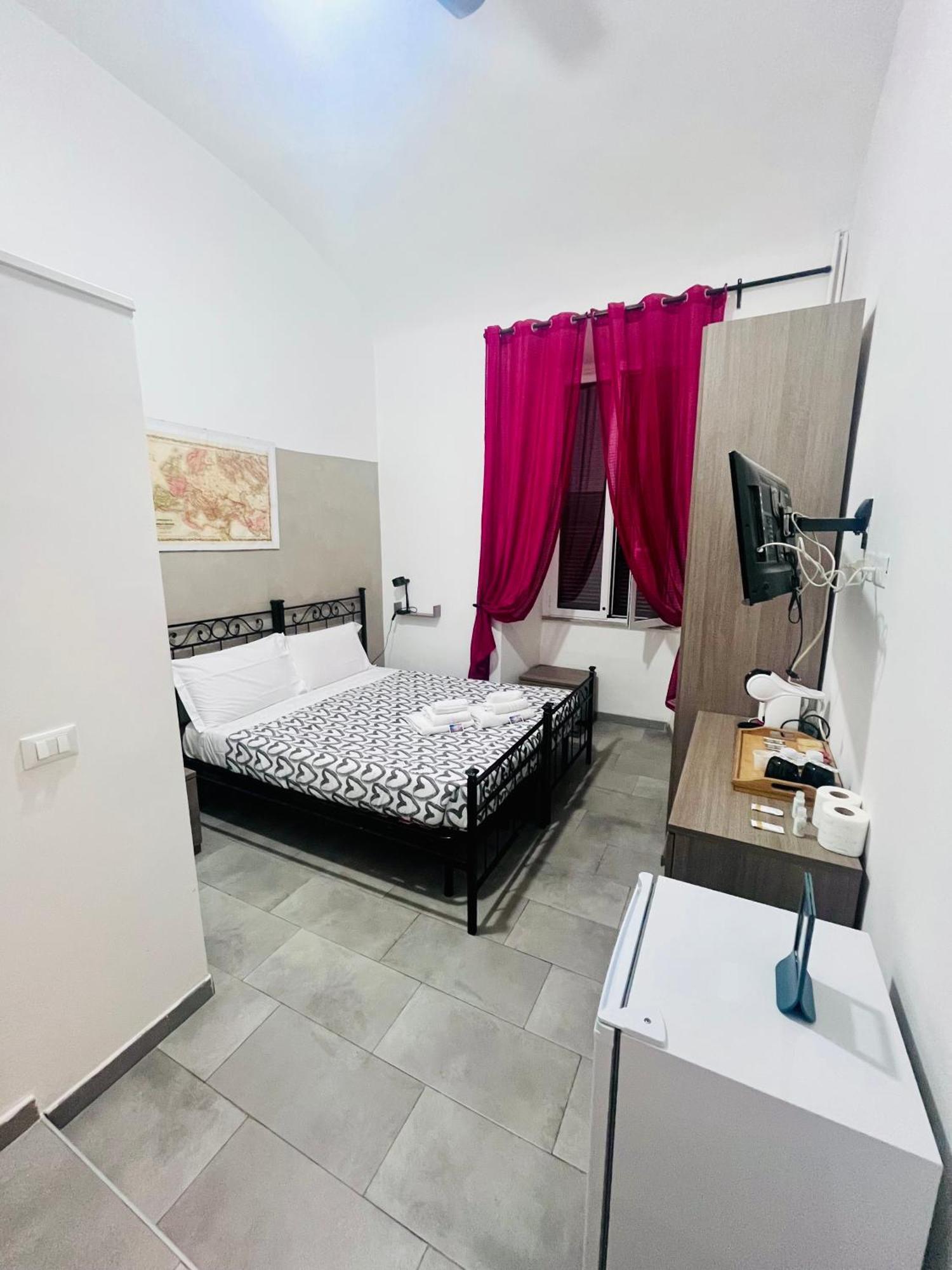 Grandis Rooms โรม ภายนอก รูปภาพ