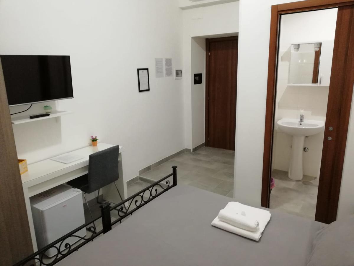 Grandis Rooms โรม ภายนอก รูปภาพ
