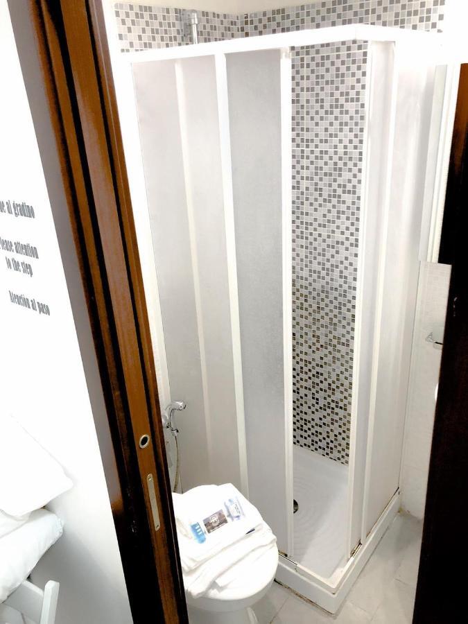 Grandis Rooms โรม ภายนอก รูปภาพ