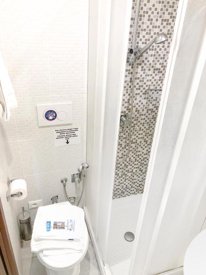 Grandis Rooms โรม ภายนอก รูปภาพ